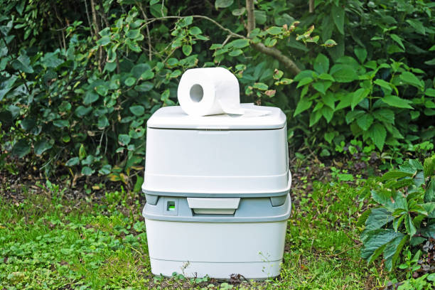 Best Porta potty delivery and setup  in East Los Angeles, CA